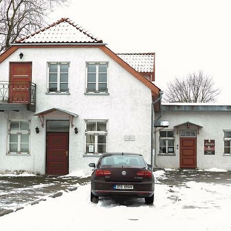 Guesthouse Laurits Kuressaare Exterior photo